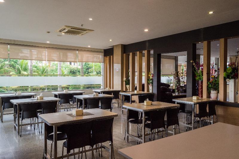 Aviari Hotel Batam Bagian luar foto